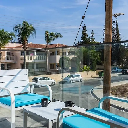 Lejlighed Azoria - Stylish 1-br & Balcony In