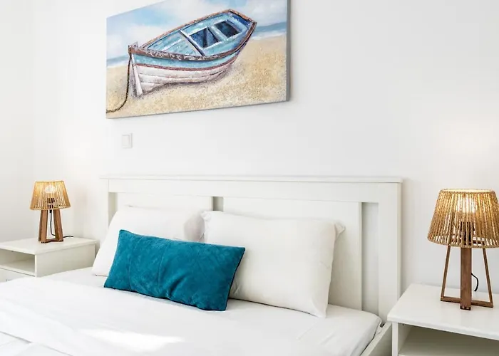 Azoria - Stylish 1-br & Balcony In * Kiti