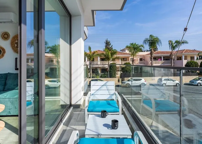 Azoria - Stylish 1-br & Balcony In Lejlighed Kiti