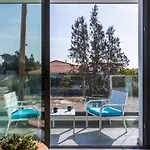 Azoria - Stylish 1-br & Balcony In Kiti