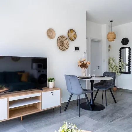 Azoria - Stylish 1-br & Balcony In Appartement Kiti