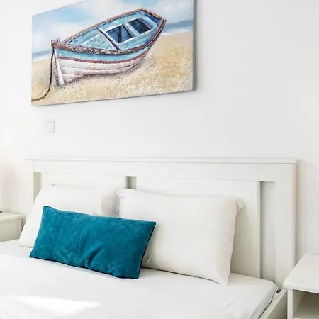 Azoria - Stylish 1-br & Balcony In * Kiti