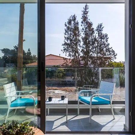 Azoria - Stylish 1-br & Balcony In Kiti