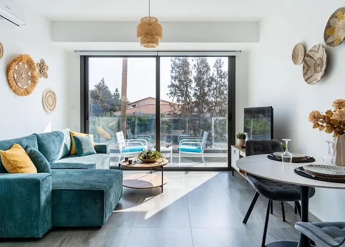 Azoria - Stylish 1-br & Balcony In *