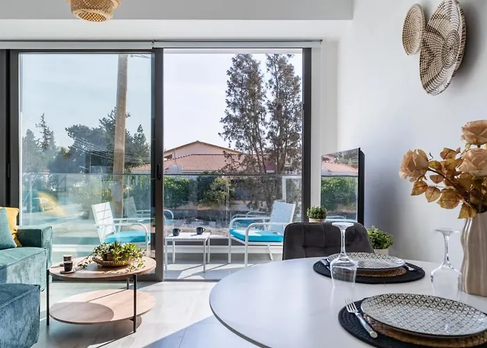 Azoria - Stylish 1-br & Balcony In Apartmán *